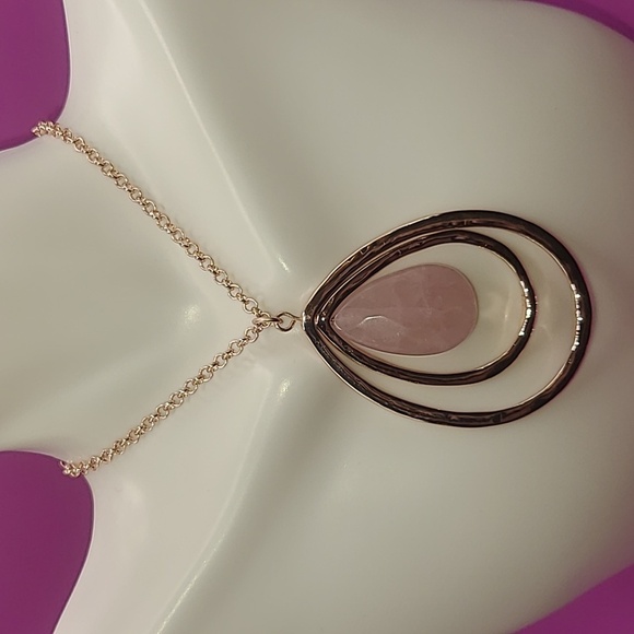 Long semi precious necklace in rose gold tone made by Sonoma. - Picture 3 of 11